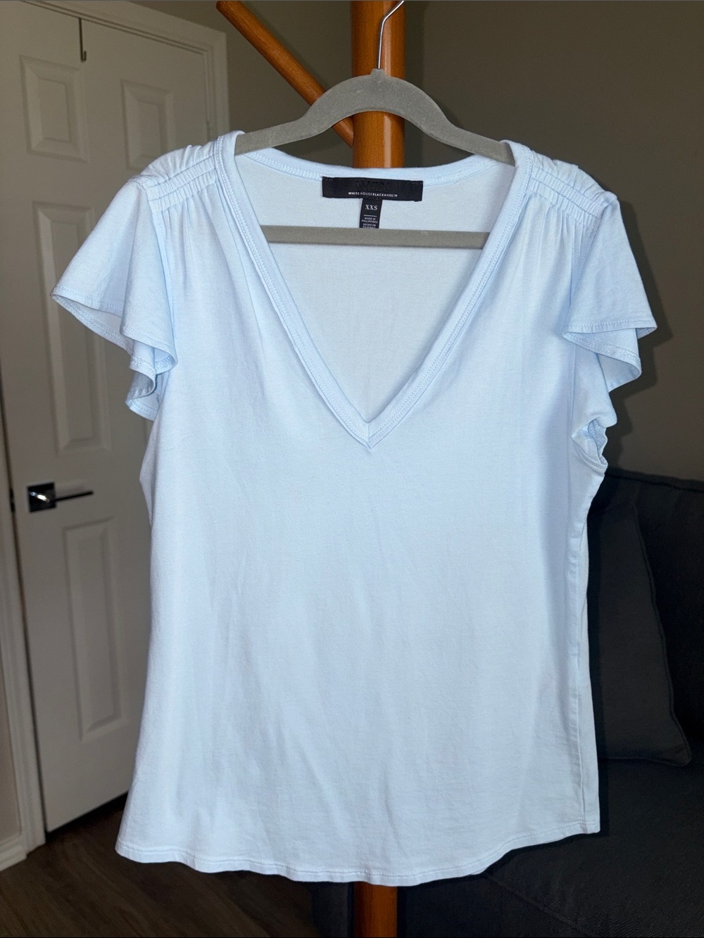 ❤️$12 White House Black Market Glamgetter Tee XXS